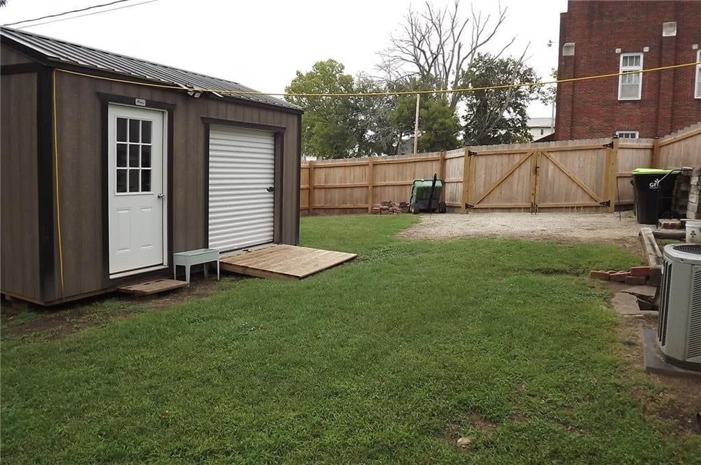 501 N Independence Street — photo 14