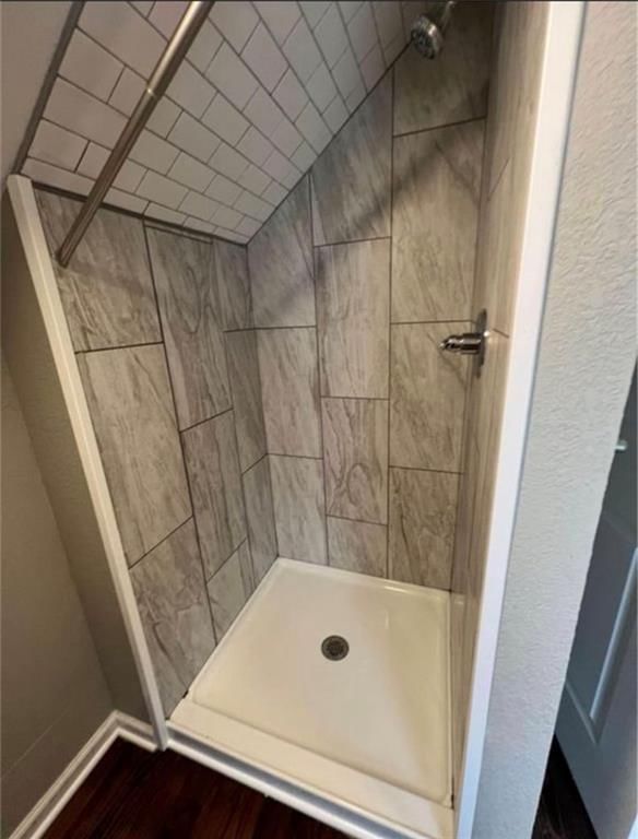 114 E CASS Street — photo 10