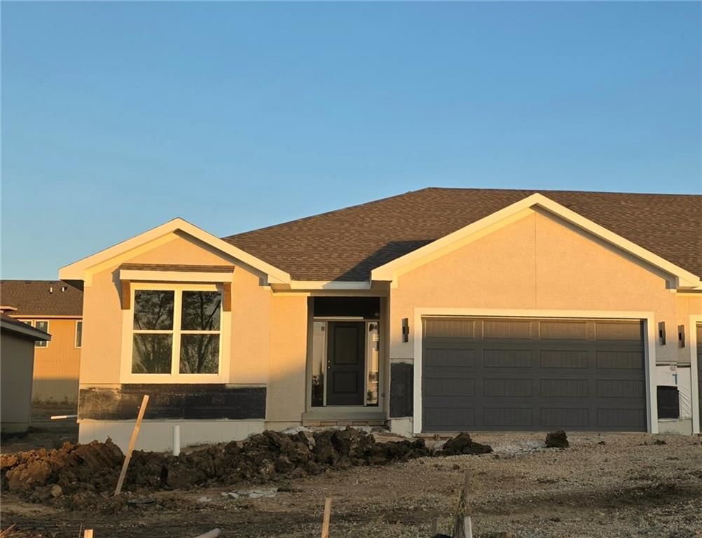 14594 Amanda Lane, Basehor, KS