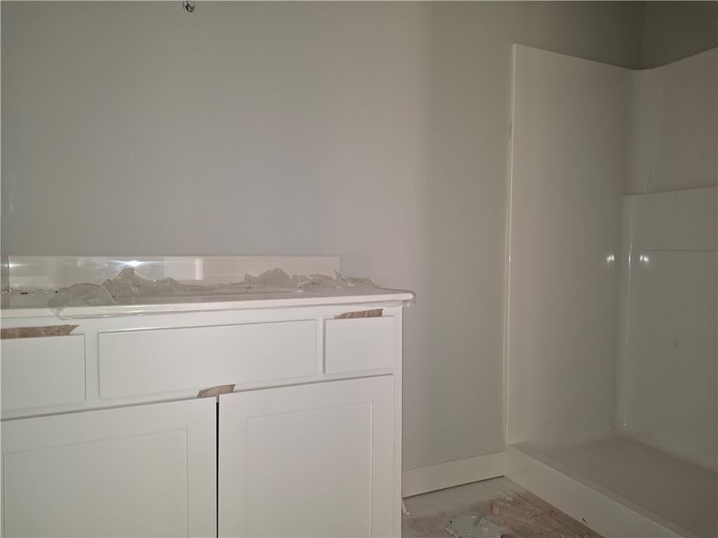 Photo 5 of 33 - 14594 Amanda Lane, Basehor, KS 66007