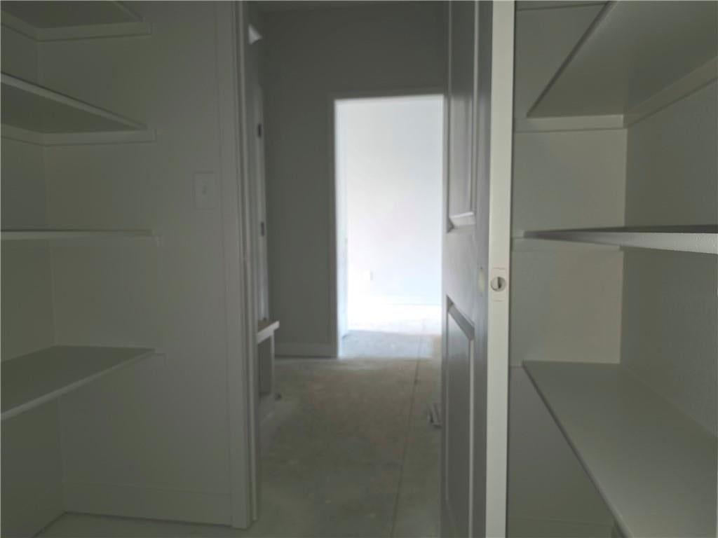 Photo 15 of 33 - 14594 Amanda Lane, Basehor, KS 66007