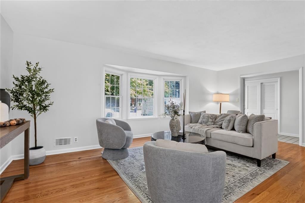 8940 Conser Street, Overland Park, KS: listing photo 3
