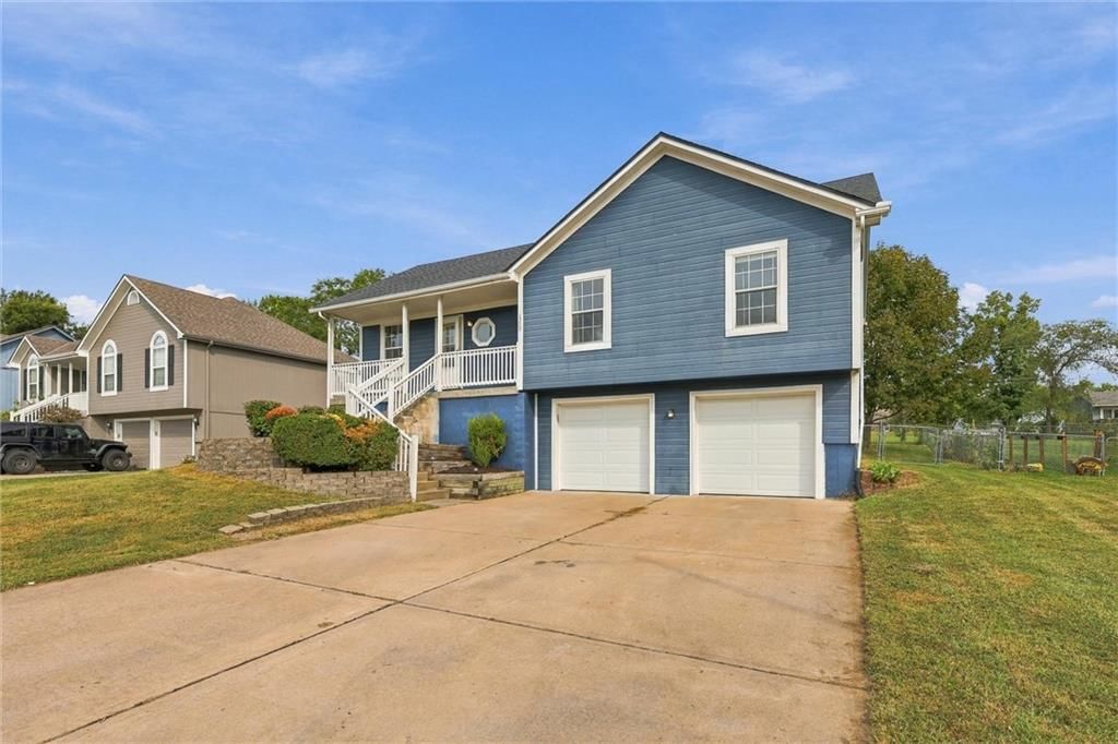 1309 Deena Street, Pleasant Hill, MO: listing photo 2