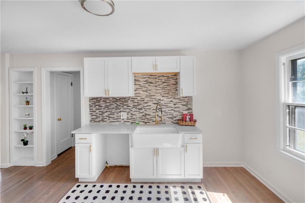 Photo 11 of 47 - 8657 E 57th Street, Kansas City, MO 64129