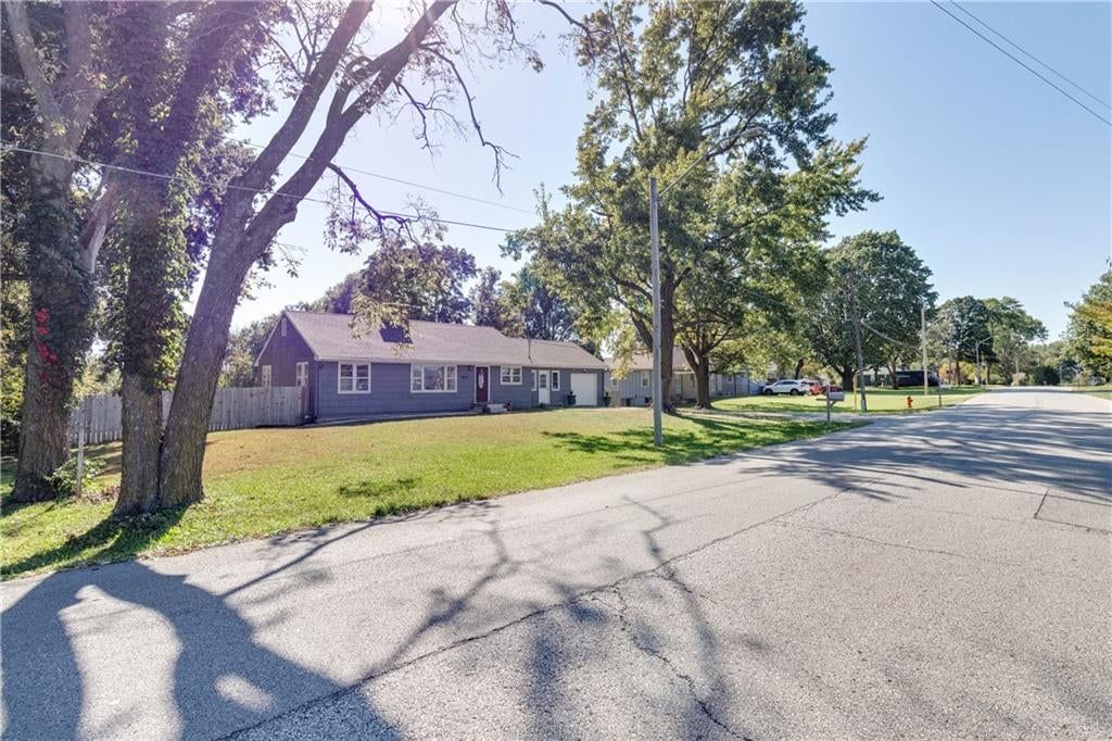 Photo 35 of 47 - 8657 E 57th Street, Kansas City, MO 64129