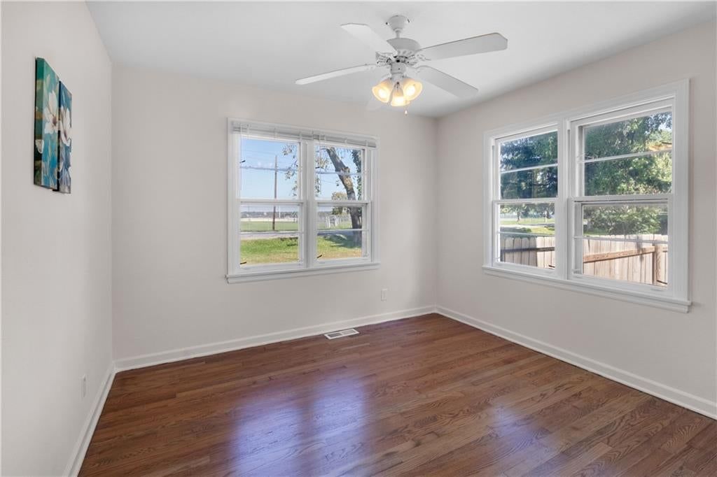 Photo 25 of 47 - 8657 E 57th Street, Kansas City, MO 64129