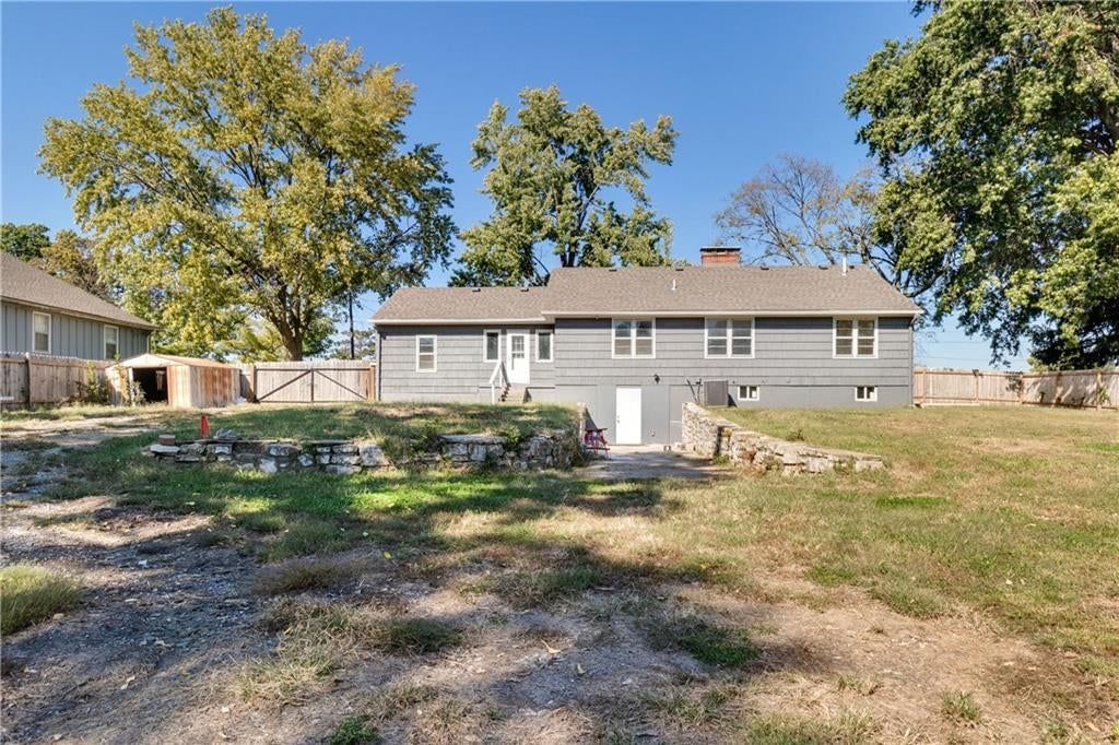Photo 39 of 47 - 8657 E 57th Street, Kansas City, MO 64129