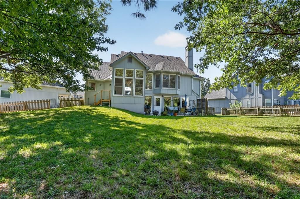Photo 25 of 29 - 7608 NW 76th Place, Kansas City, MO 64152