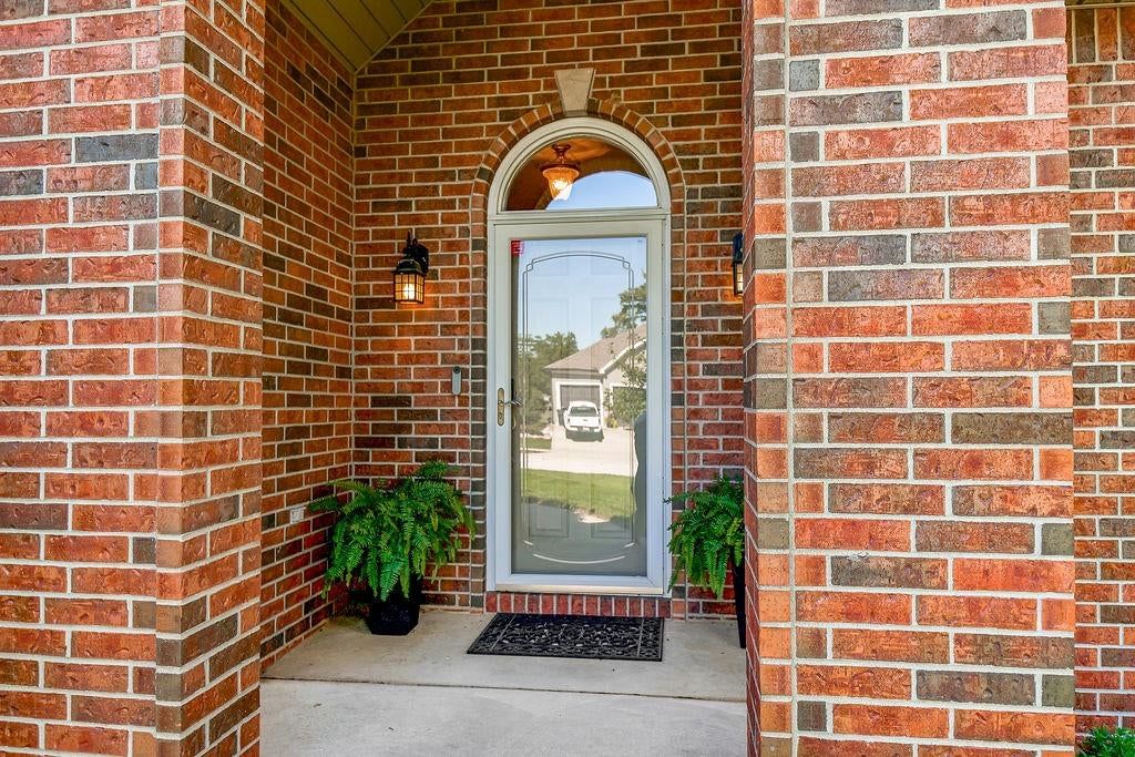 1714 SW 24th Street, Blue Springs, MO: listing photo 2