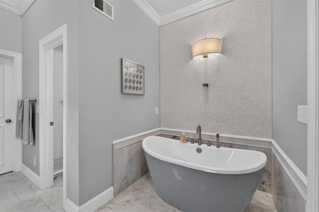 5256 W 115TH Terrace — photo 9
