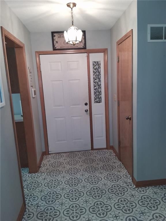 126 SW Hillcrest Lane — photo 6