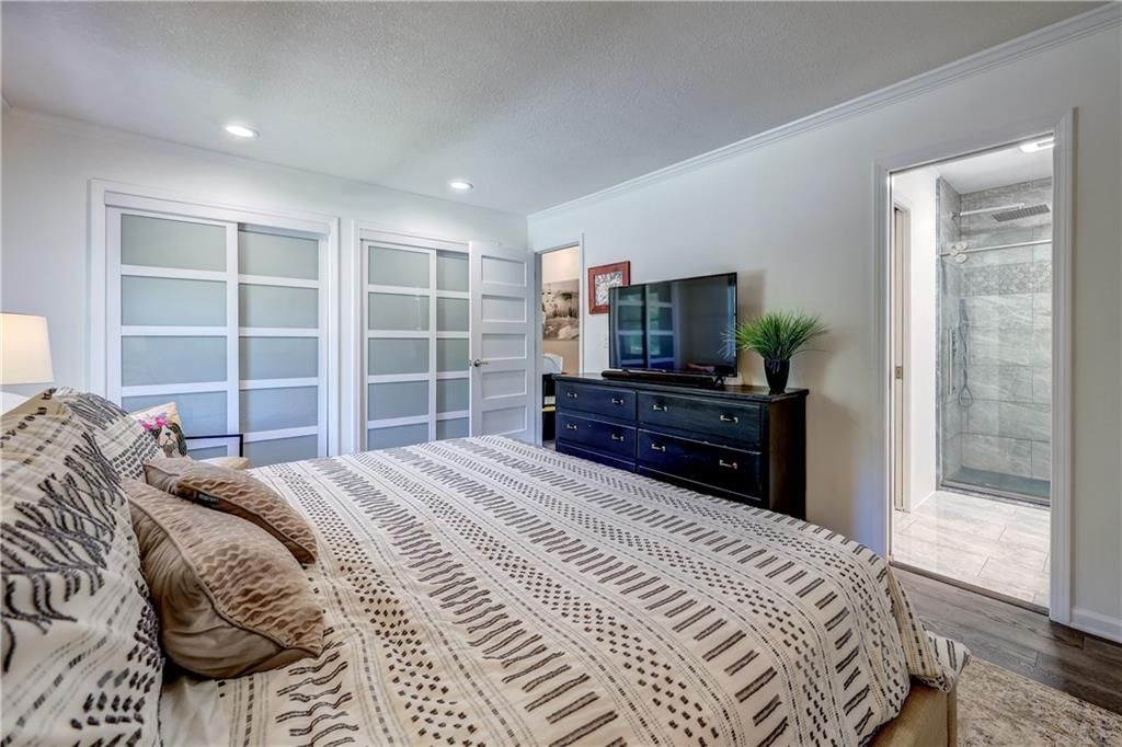 7615 Johnson Drive — photo 22