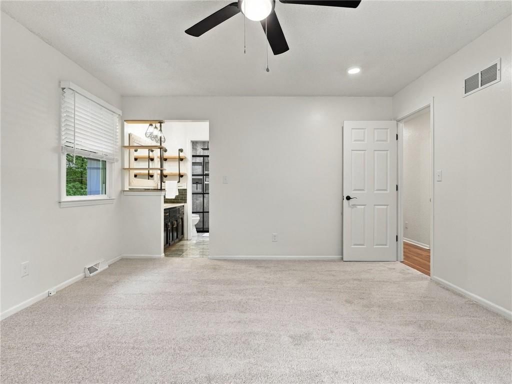 615 Nashua Road — photo 11