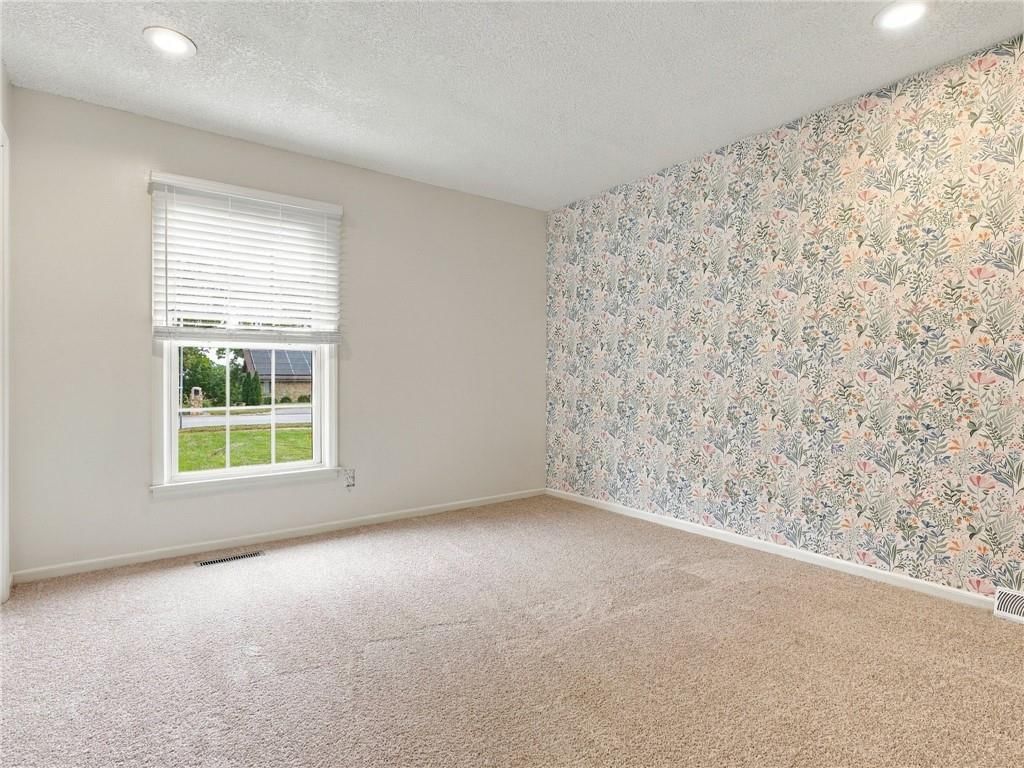 615 Nashua Road — photo 17