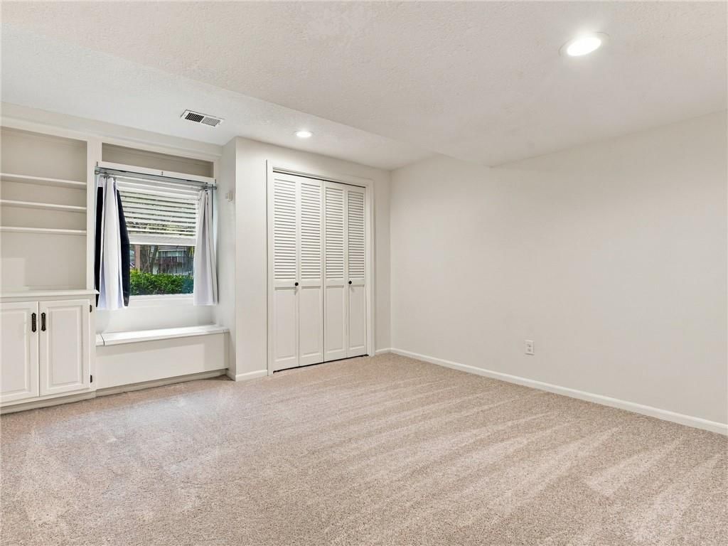 615 Nashua Road — photo 25