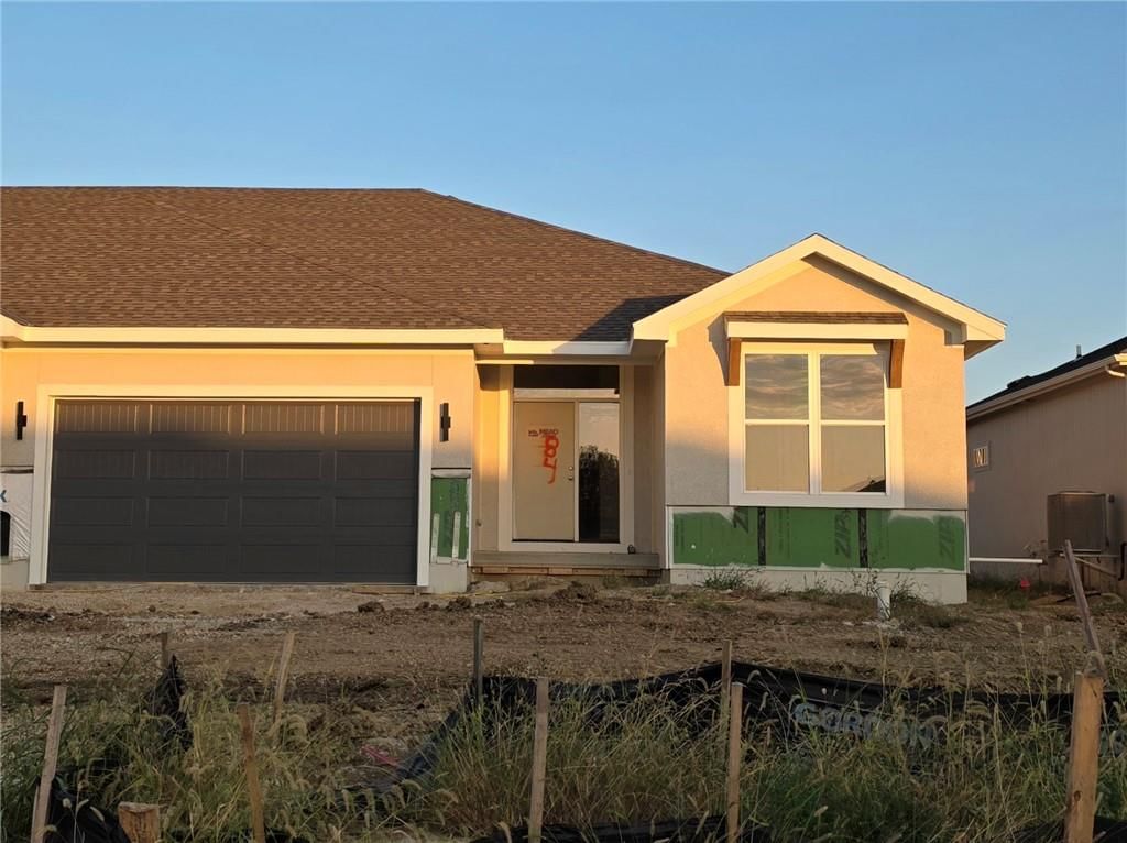 14584 Amanda Lane, Basehor, KS
