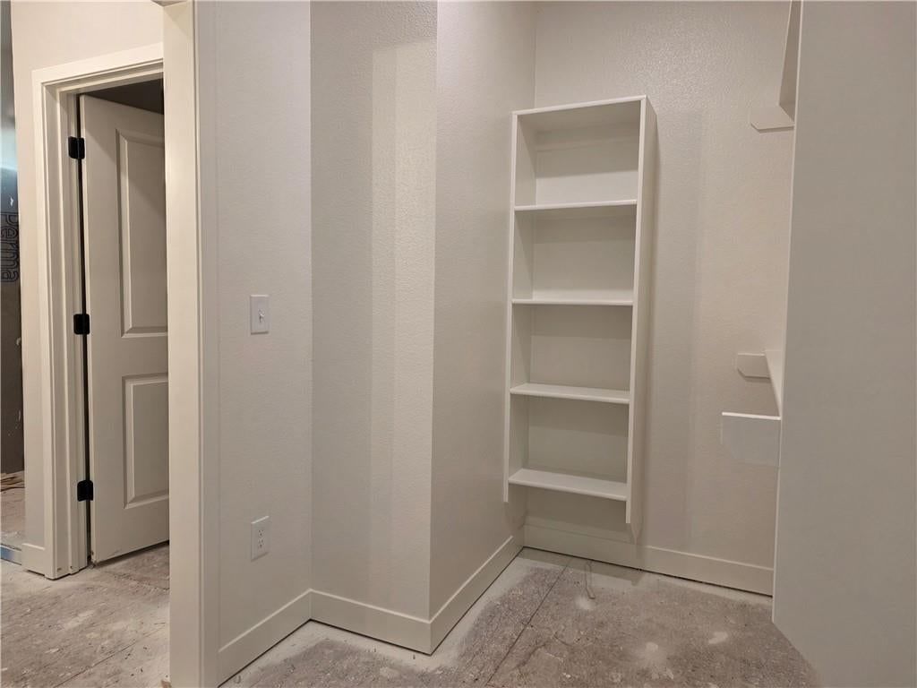 Photo 9 of 34 - 14584 Amanda Lane, Basehor, KS 66007