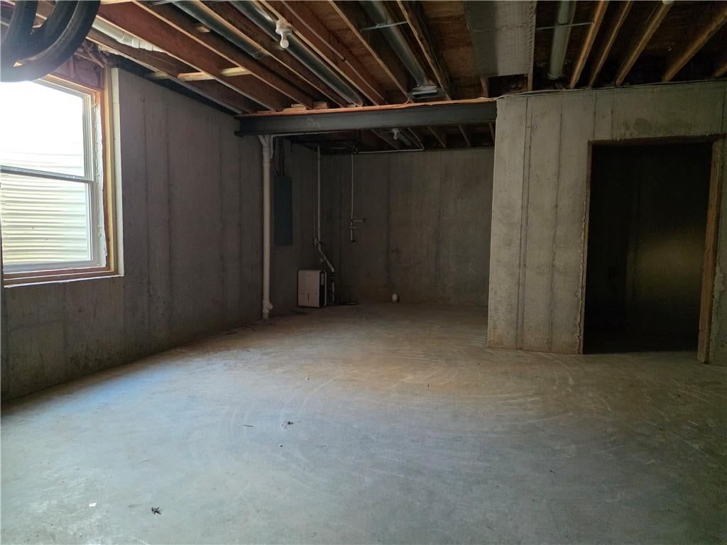 Photo 22 of 34 - 14584 Amanda Lane, Basehor, KS 66007