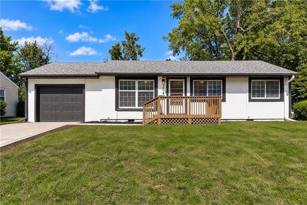 204 Pacific Drive, Belton, MO: listing photo 2