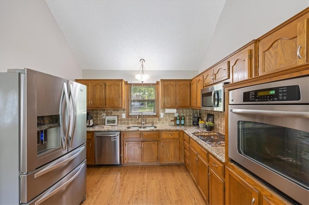 5122 Hardy Street — photo 9
