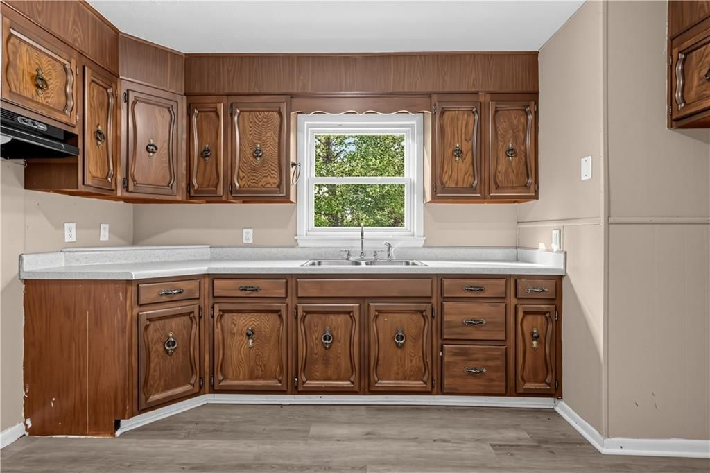 6140 Sloan Avenue — photo 8