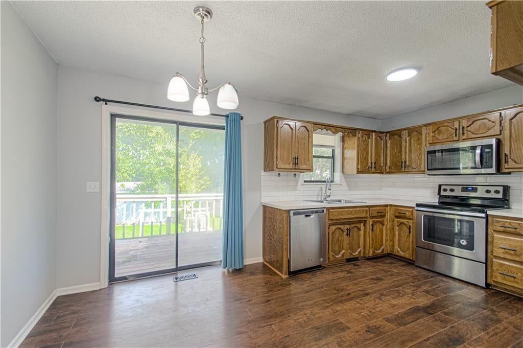 8904 NE 72nd Street — photo 10