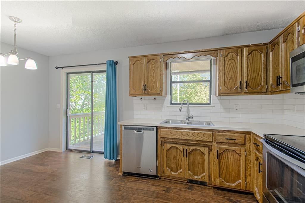 8904 NE 72nd Street — photo 12