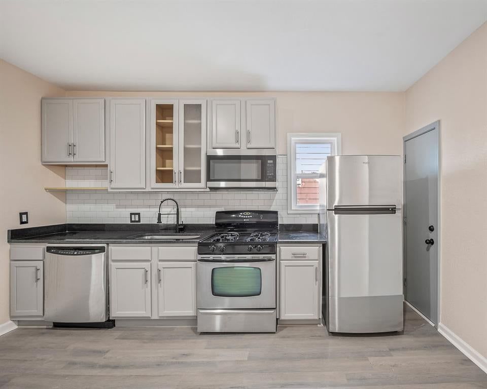 108 S 17th Street — photo 39