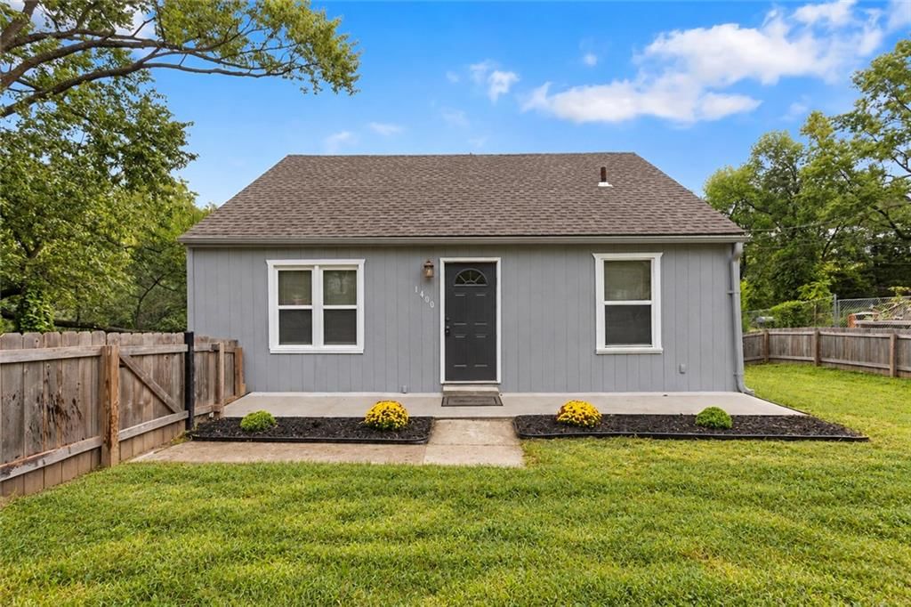 1400 E Hayward Avenue, Independence, MO