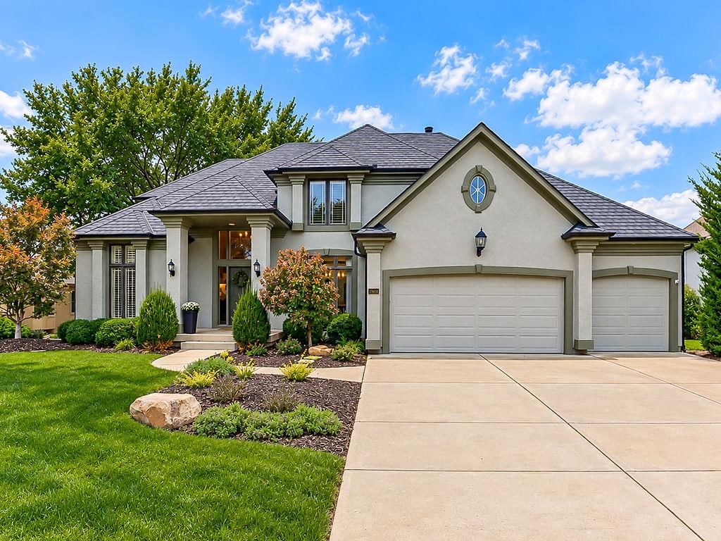 11618 S LEWIS Drive, Olathe, KS