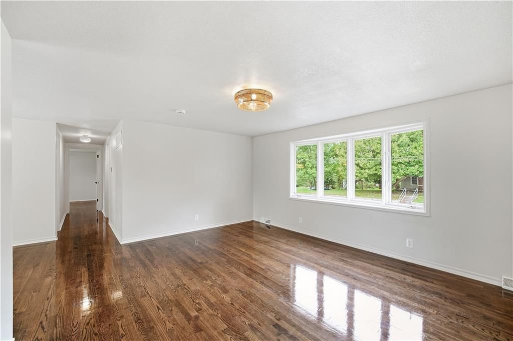 4005 NW 52nd Street — photo 5