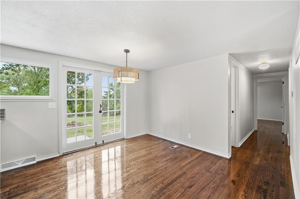 4005 NW 52nd Street — photo 8