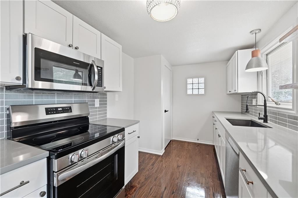 4005 NW 52nd Street — photo 12