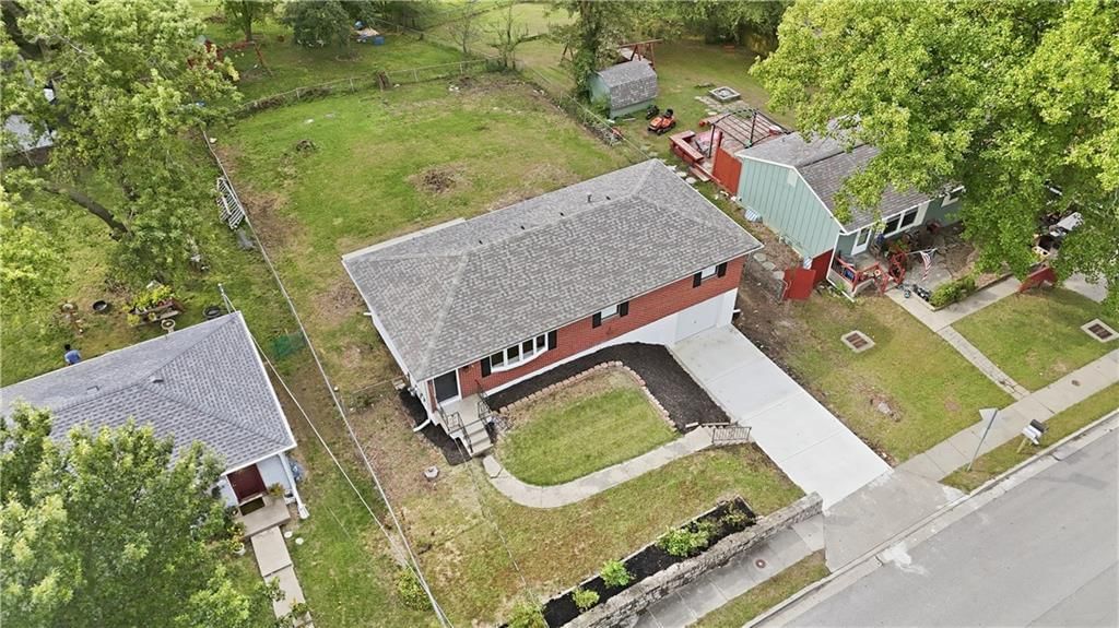 4005 NW 52nd Street — photo 38