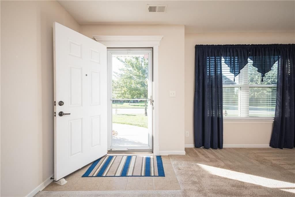 Photo 6 of 38 - 101 Sun Garden Street, Blue Springs, MO 64064