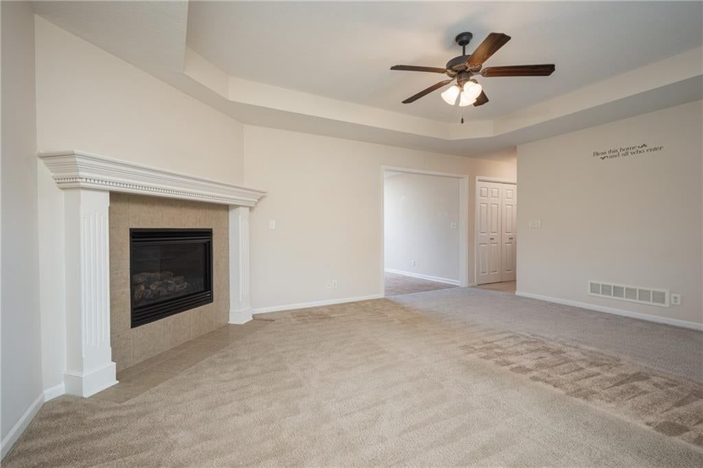 Photo 9 of 38 - 101 Sun Garden Street, Blue Springs, MO 64064