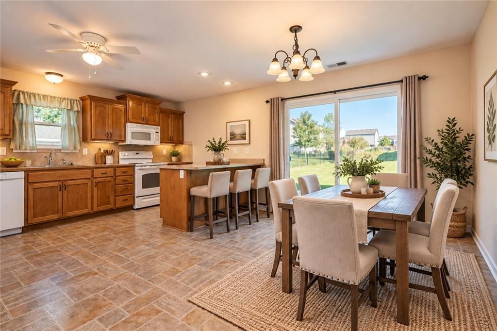 Photo 14 of 38 - 101 Sun Garden Street, Blue Springs, MO 64064