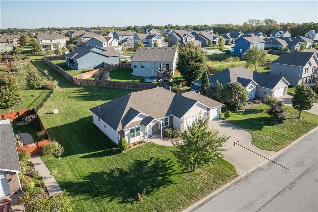 Photo 38 of 38 - 101 Sun Garden Street, Blue Springs, MO 64064