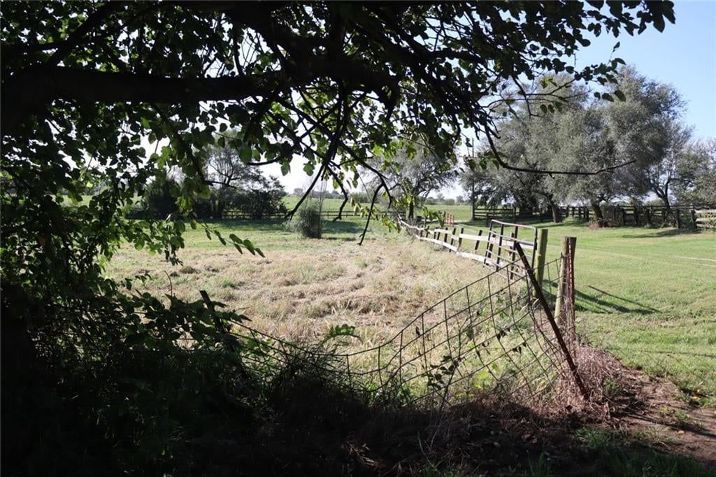 Fry Road — photo 1