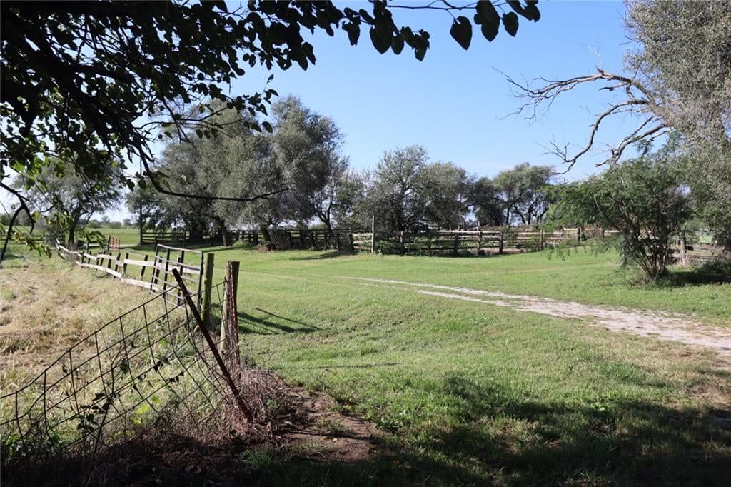 Fry Road — photo 3