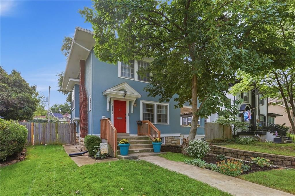 6133 BROOKSIDE Boulevard, Kansas City, MO: listing photo 2