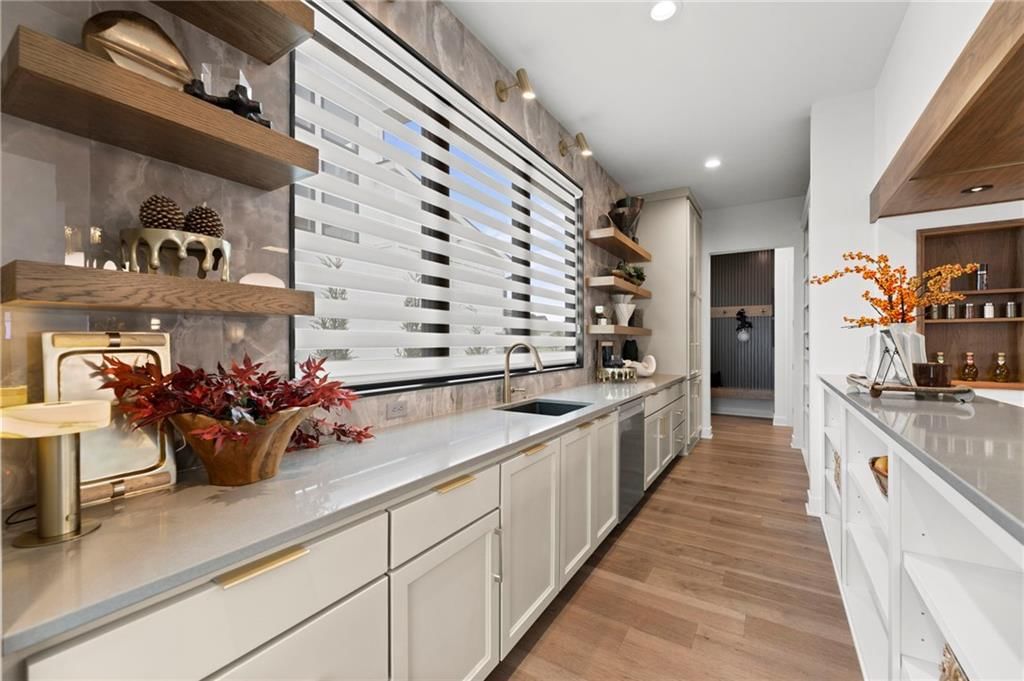 17605 Knox Street — photo 13