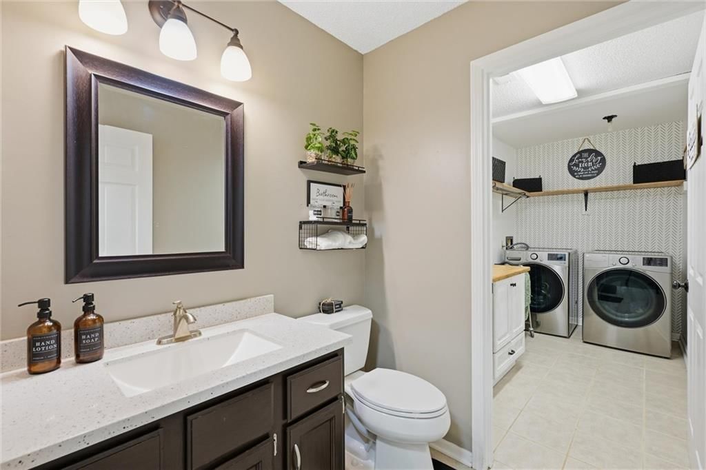 1337 NE Foxwood Drive — photo 9