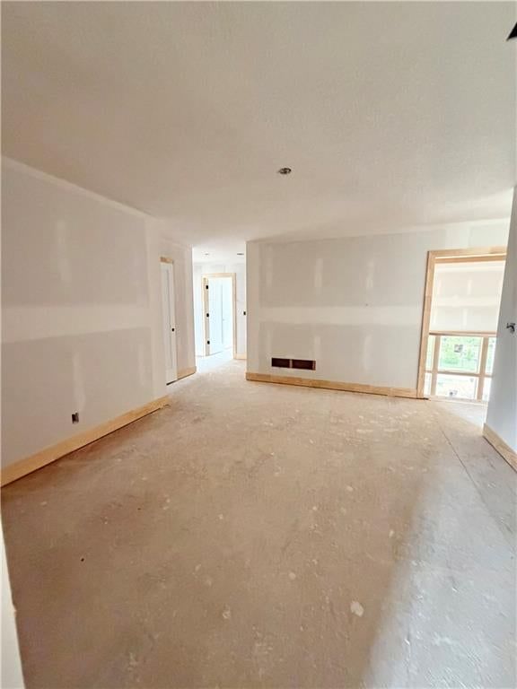 Photo 32 of 61 - 10910 W 173rd Terrace, Overland Park, KS 66221