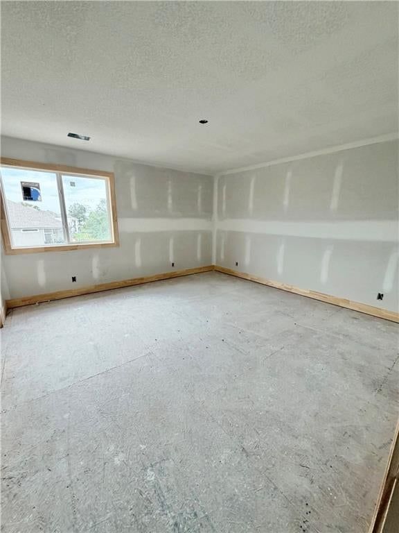 Photo 35 of 61 - 10910 W 173rd Terrace, Overland Park, KS 66221