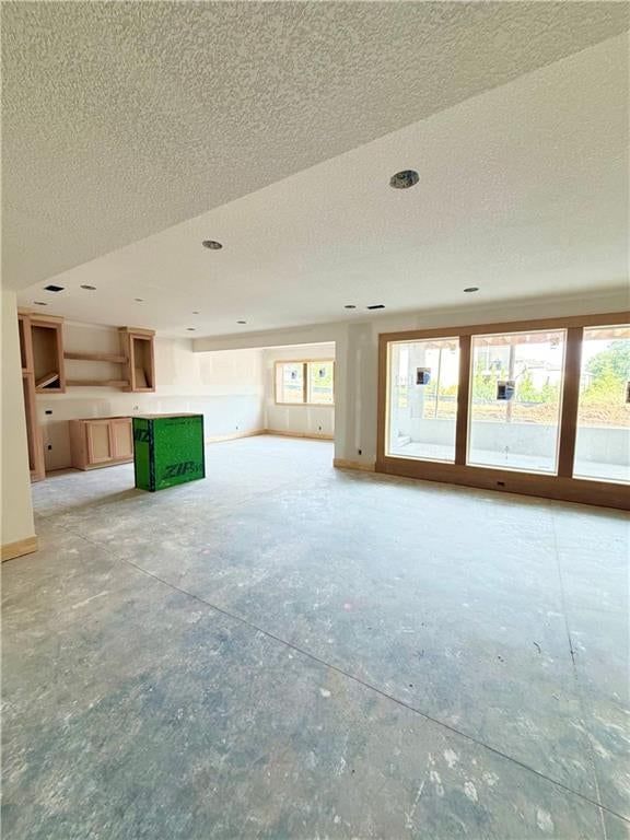 Photo 41 of 61 - 10910 W 173rd Terrace, Overland Park, KS 66221
