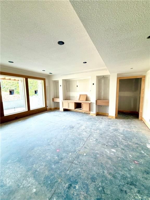 Photo 42 of 61 - 10910 W 173rd Terrace, Overland Park, KS 66221