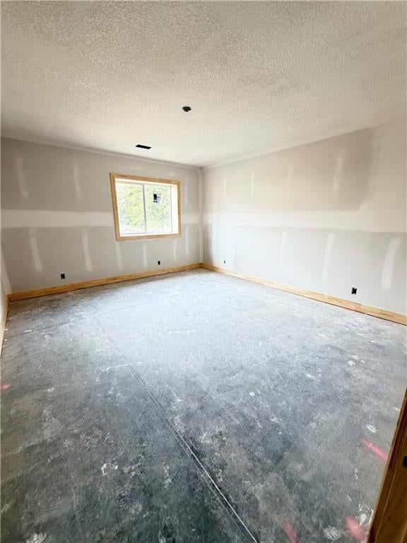 Photo 47 of 61 - 10910 W 173rd Terrace, Overland Park, KS 66221