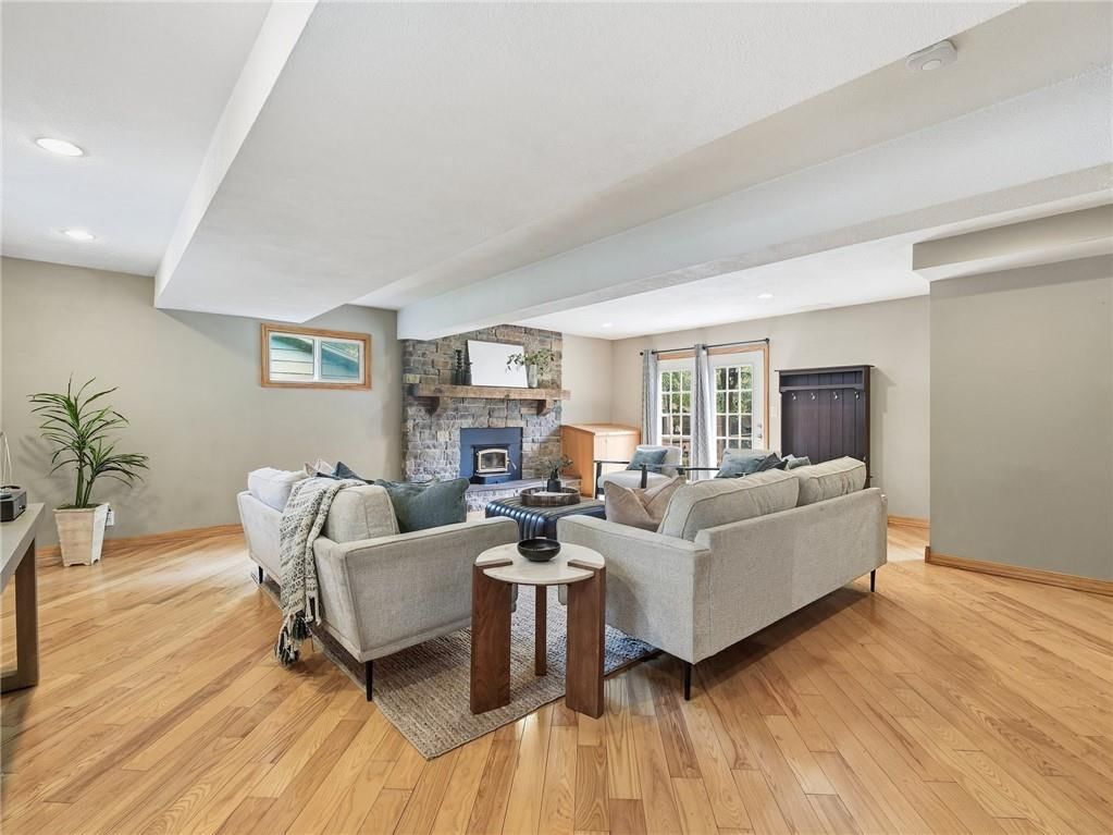 8133 W 93rd Street — photo 30
