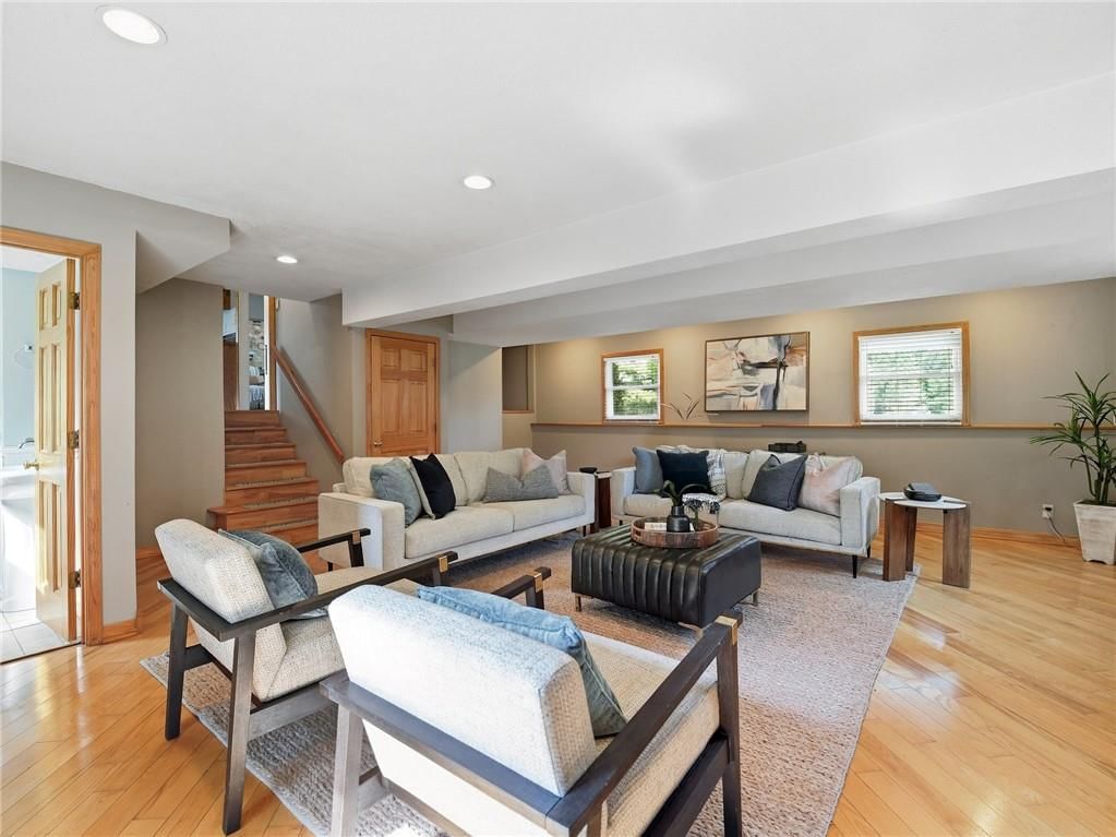 8133 W 93rd Street — photo 32